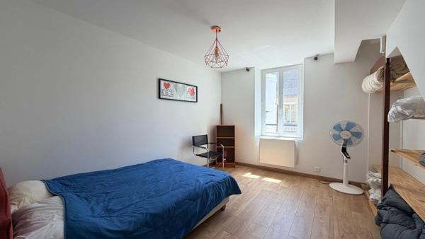 Vente                                                      Maison de village
                        
                     5 pièces                      110 m2                     à Cernoy-en-Berry