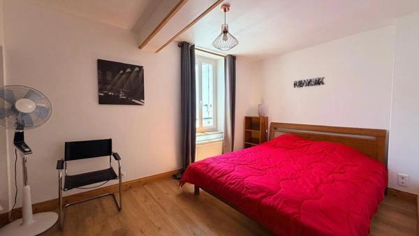 Vente                                                      Maison de village
                        
                     5 pièces                      110 m2                     à Cernoy-en-Berry