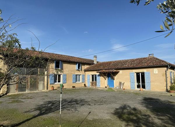 Maison de caractère 250 m²  - 2 hectares -Vue Pyrénées - Proche Masseube