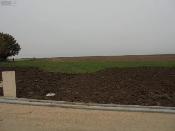 Terrain à Batir à vendre à Cravant dans le Loiret (45190), ref : 091/1477