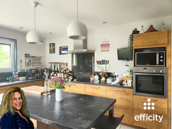 Maison
         6 pièces
        - 118 m² Exclusivité 299 000 € *