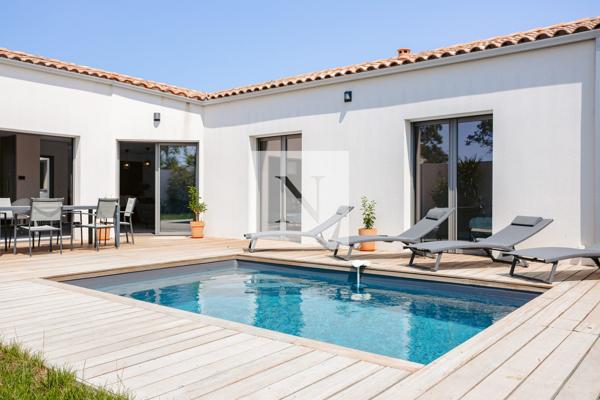 Maison contemporaine 2023 de 150 m² - piscine - Lagord