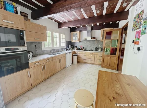 À vendre: Belle propriété familiale de 286m² sur terrain arboré de 2800m² - secteur Puyricard
