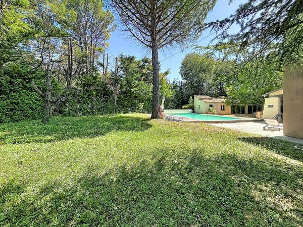 À vendre: Belle propriété familiale de 286m² sur terrain arboré de 2800m² - secteur Puyricard