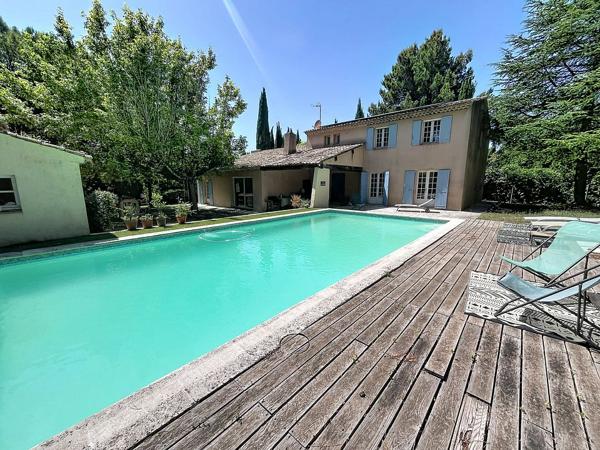 À vendre: Belle propriété familiale de 286m² sur terrain arboré de 2800m² - secteur Puyricard