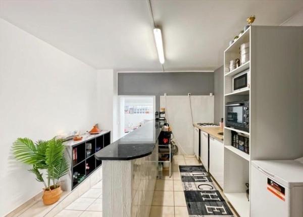 Maison en pierre rénovée avec goût.