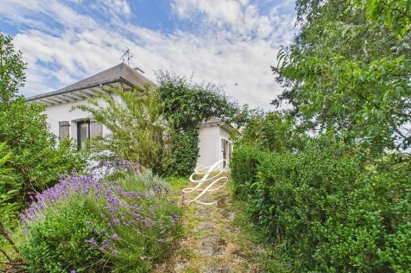 Vente - Maison 8 pièces 166 m 2 CHATEAUGIRON (35410)