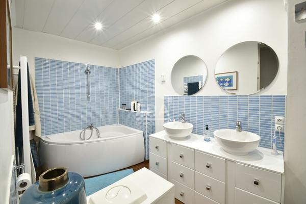 MAISON ANCIENNE SECTEUR CALME