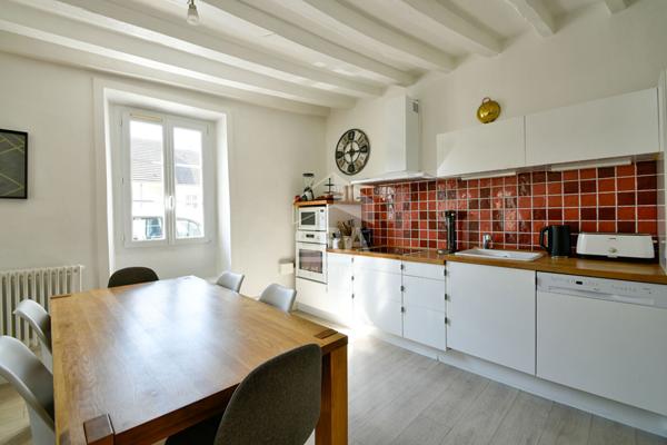 MAISON ANCIENNE SECTEUR CALME