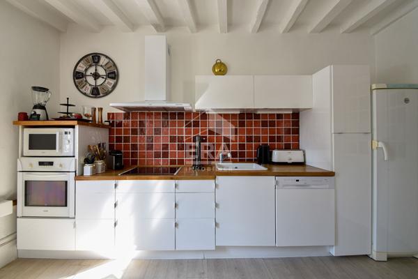 MAISON ANCIENNE SECTEUR CALME