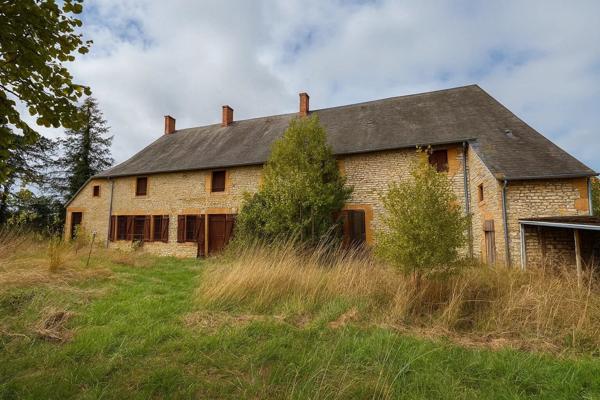 Vente Maison de village 10 pièces 386 m2 à Baugy