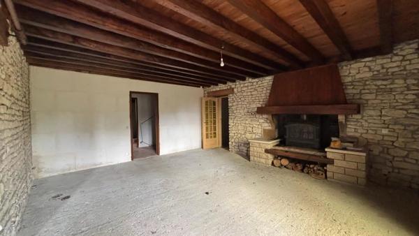 Vente Maison de village 10 pièces 386 m2 à Baugy