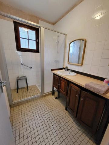 Saint Nic – Maison de Charme à Proximité de la Plage