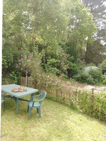 Saint Nic – Maison de Charme à Proximité de la Plage