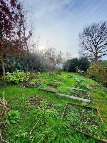 Saint Nic – Maison de Charme à Proximité de la Plage