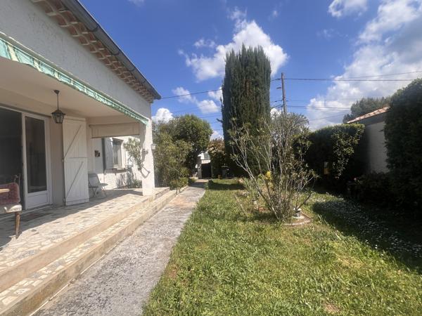Pernes-les-Fontaines (84210) Maison plain-pied 3 chambres – DPE C – Pernes-les-Fontaines – Quartier calme, centre à pied