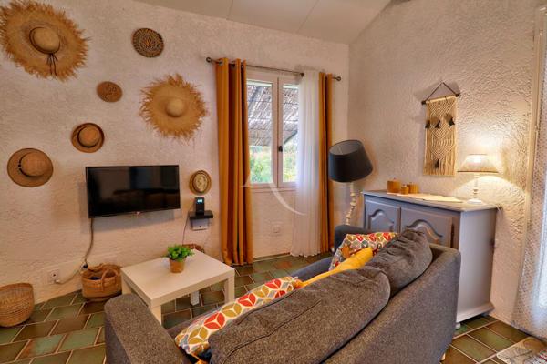 PROPRIETE DE 164.92 M2 AVEC TERRASSE JARDIN PARKING A GREOUX LES BAINS