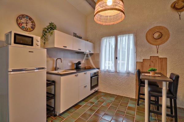 PROPRIETE DE 164.92 M2 AVEC TERRASSE JARDIN PARKING A GREOUX LES BAINS