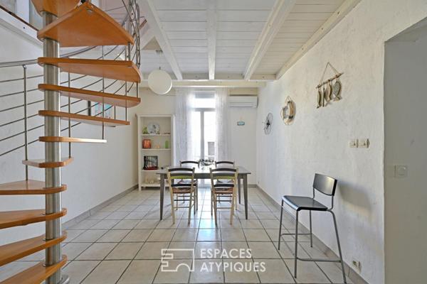L’ancienne poste de Palavas métamorphosée en maison de ville avec toit terrasse vue mer