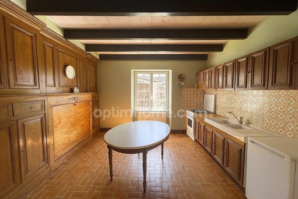 Maison à vendre 4 pièces, au cœur de Sainte-Marie-de-Ré – Parcelle de 1 200 m² avec dépendances en pierre MARIE DE RE (17)