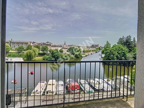 NANTES - QUAI DE VERSAILLES / Appartement 3 pièces 2 chambres, VUE ERDRE, balcons, parking, cave