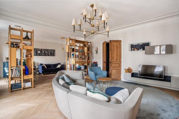 PARIS XVII. WAGRAM/ AMPERE / F5 HAUSSMANNIEN AVEC 3/4 CHAMBRES ET CAVE.