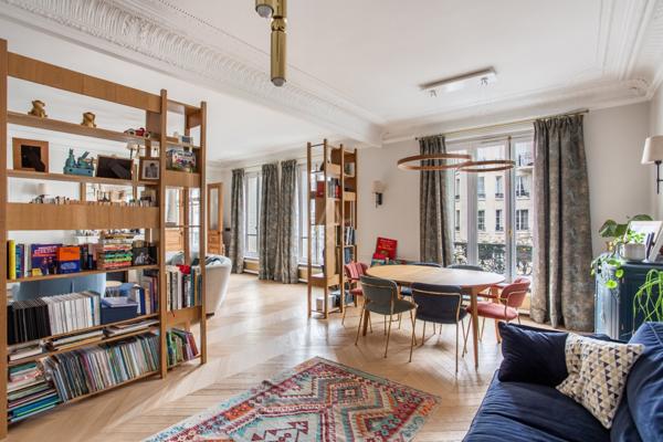PARIS XVII. WAGRAM/ AMPERE / F5 HAUSSMANNIEN AVEC 3/4 CHAMBRES ET CAVE.