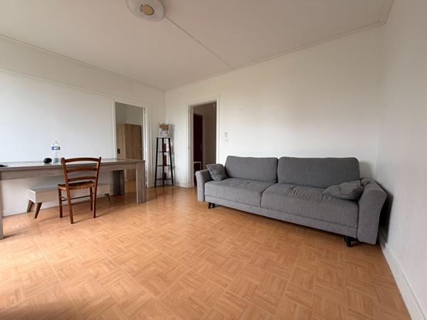 ANGERS- A VENDRE - Appartement de 68m² - 3 pièces - proche du centre ville d'Angers- Calme et lumineux