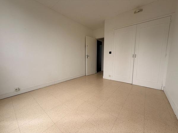 ANGERS- A VENDRE - Appartement de 68m² - 3 pièces - proche du centre ville d'Angers- Calme et lumineux