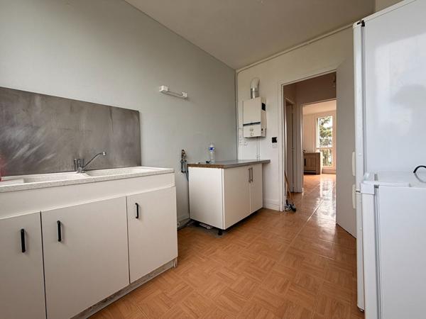 ANGERS- A VENDRE - Appartement de 68m² - 3 pièces - proche du centre ville d'Angers- Calme et lumineux