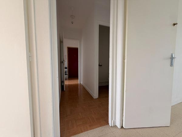 ANGERS- A VENDRE - Appartement de 68m² - 3 pièces - proche du centre ville d'Angers- Calme et lumineux