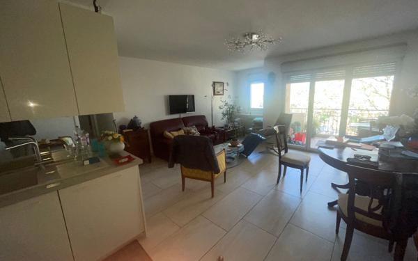 Appartement à vendre    3 pièces • 72 m2 La Seyne-sur-Mer
