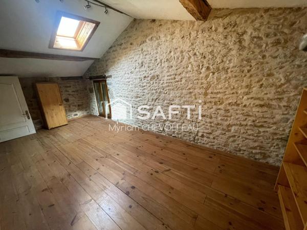 Maison en pierres et poutres apparentes 200m² 5 chambres