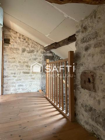 Maison en pierres et poutres apparentes 200m² 5 chambres