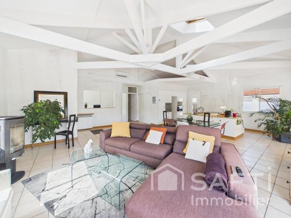 Maison familiale de 155 m2, 4 chambres, avec piscine, grand terrain et environnement calme – Le Taillan-Médoc