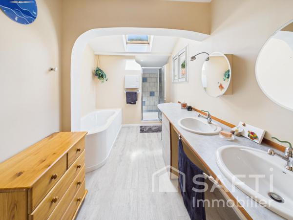 Maison familiale de 155 m2, 4 chambres, avec piscine, grand terrain et environnement calme – Le Taillan-Médoc
