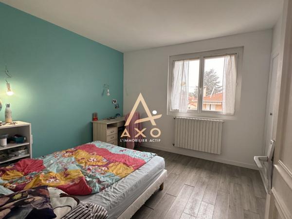 Maison avec deux appartements Saint genies bellevue