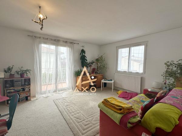 Maison avec deux appartements Saint genies bellevue