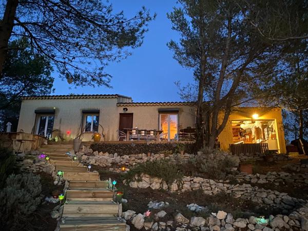 Maison situé dans un cadre de reve .