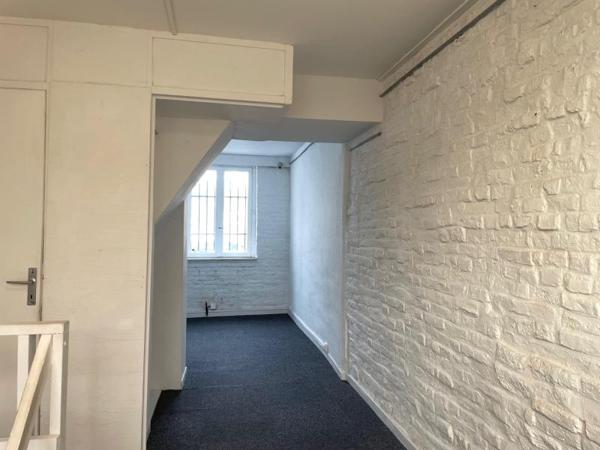 Commerce à Louer à CROIX 1650 € *