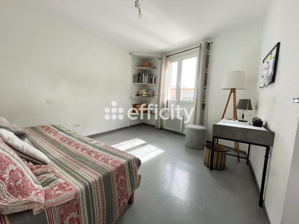Appartement
         3 pièces
        - 96 m² 135 000 € *