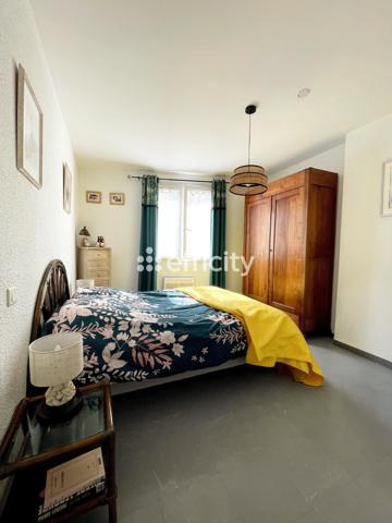 Appartement
         3 pièces
        - 96 m² 135 000 € *