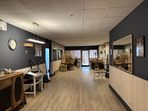 Local commercial Rochefort 1 pièce(s) 100 m2