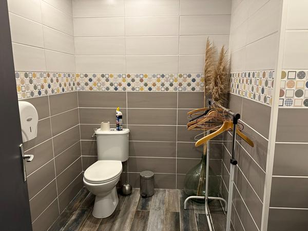 Local commercial Rochefort 1 pièce(s) 100 m2