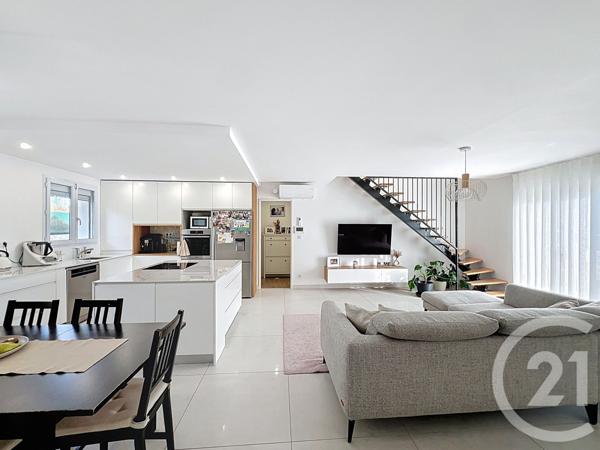 Maison à vendre  8 pièces - 143,40 m2 ST GEORGES SUR ALLIER - 63