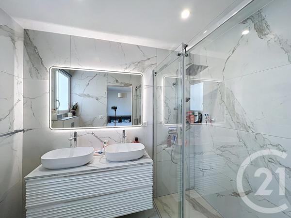 Maison à vendre  8 pièces - 143,40 m2 ST GEORGES SUR ALLIER - 63