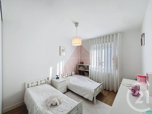 Maison à vendre  8 pièces - 143,40 m2 ST GEORGES SUR ALLIER - 63