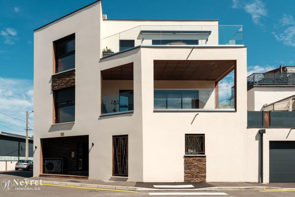 SAINT-PRIEST-EN-JAREZ T5 150M2 TERRASSE GARAGE PARKINGS