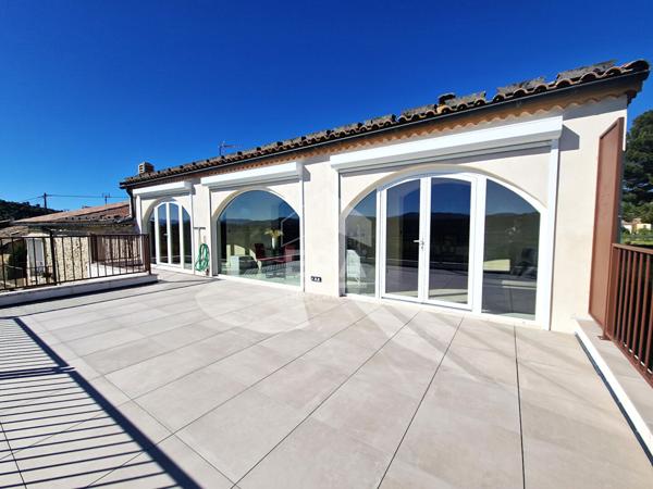 Maison de hameau rénovée en 2002 avec terrasse panoramique