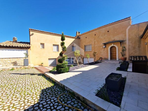 Maison de hameau rénovée en 2002 avec terrasse panoramique
